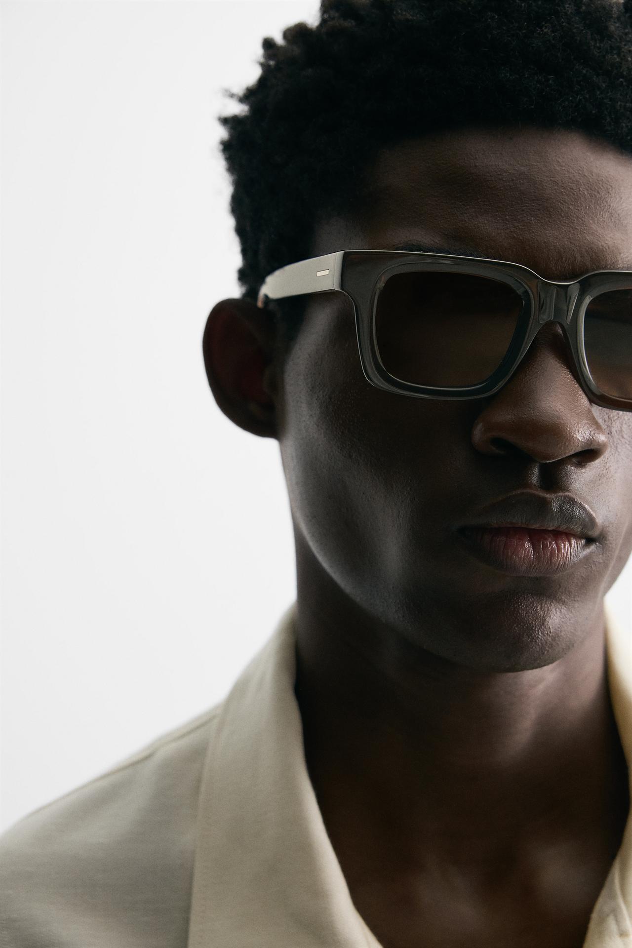 OCCHIALI DA SOLE QUADRATI