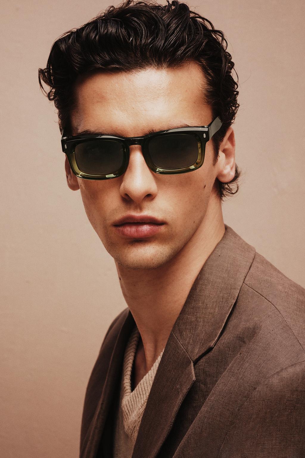 OCCHIALI DA SOLE QUADRATI